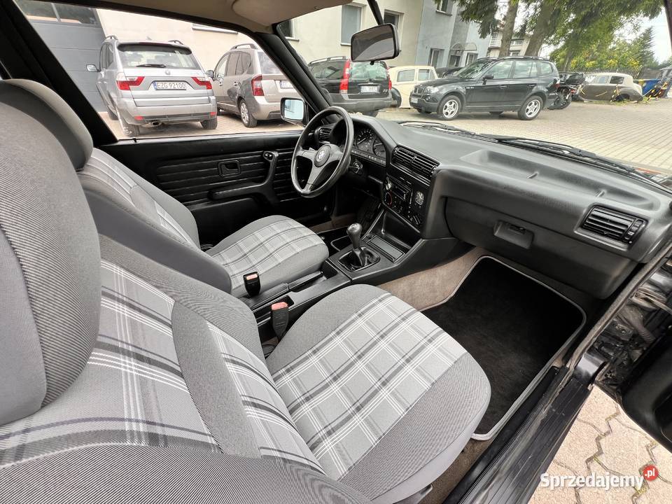 BMW 316i E30 ładny i zdrowy egzemplarz z Grecji Zgierz
