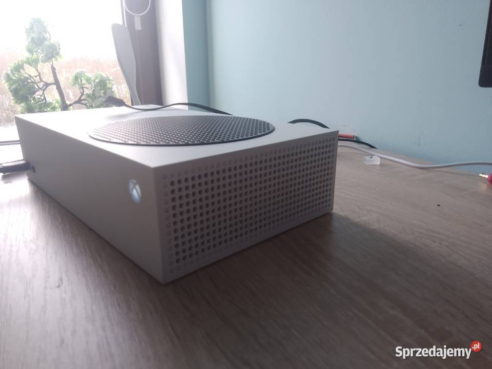 Sprzedam xbox series w stanie