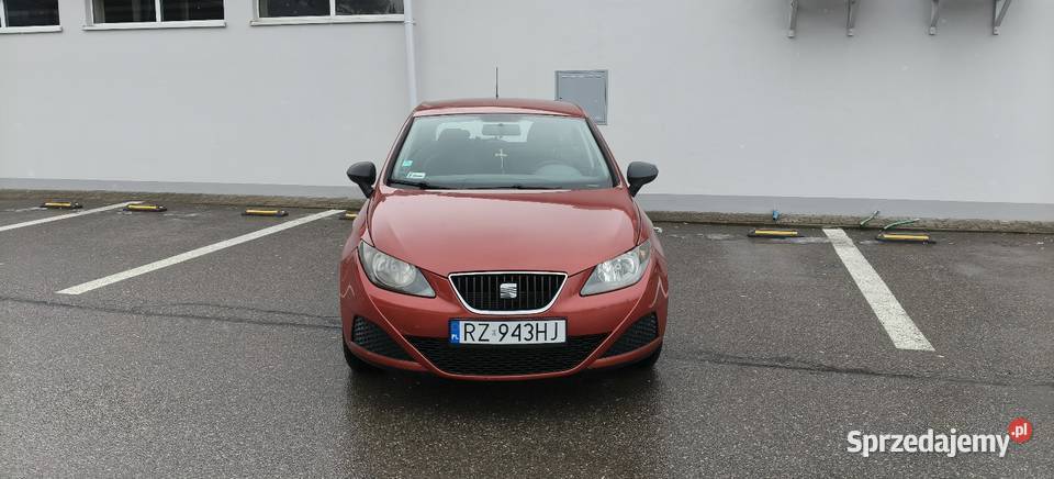 Seat Ibiza 12 benzyna Niski przebieg Salon