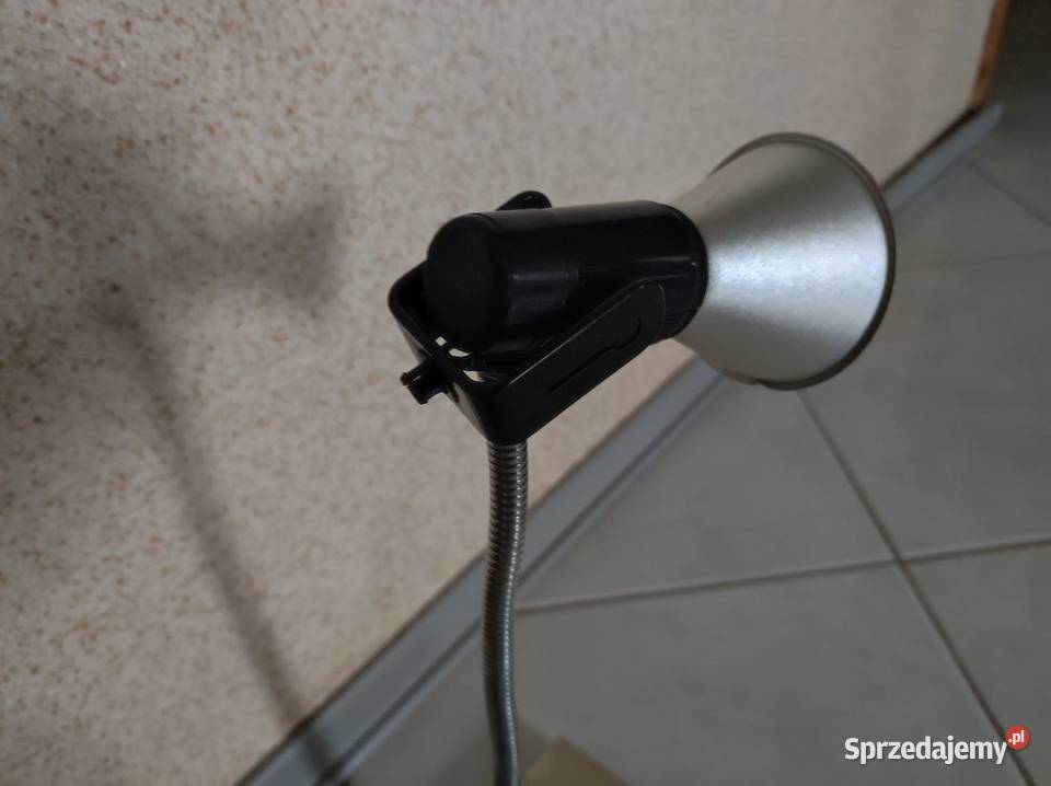 design lampka biurkowa elegancka chromowana led Kielce