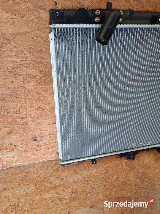 CHŁODNICA WODY MITSUBISHI L200 01 25TD sprzedam
