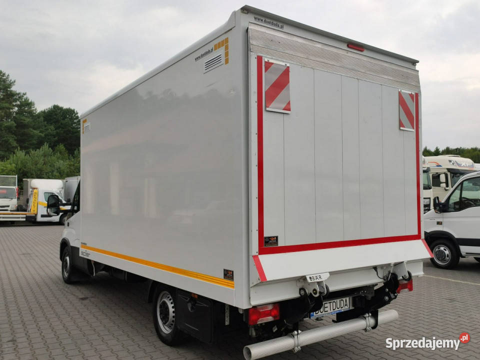 Iveco Daily 35S16S V HiMatic Tył na Poduszkach Iveco Widełki