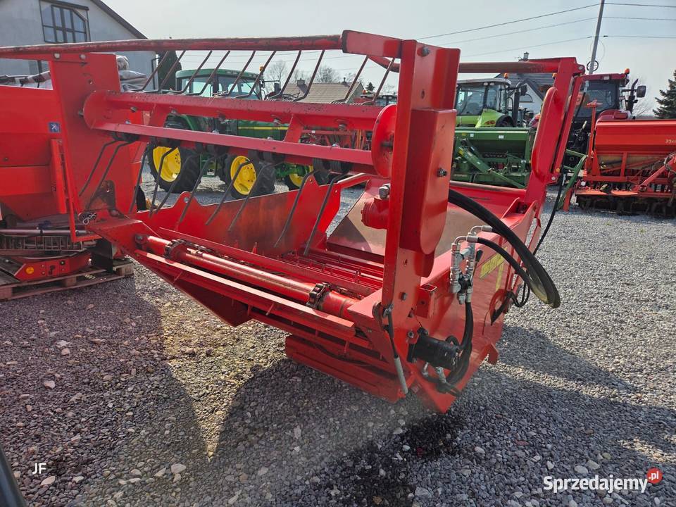 Samozaładowcza Ścielarka rozwijarka Słomy AGRAM mazowieckie