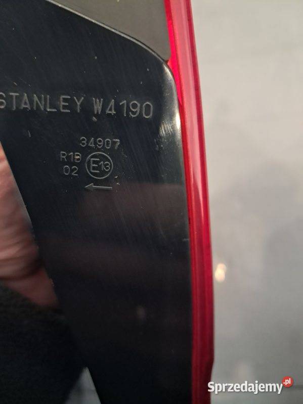 Suzuki Vitara III lift lampa Lewa tył Stanley Szynwałd