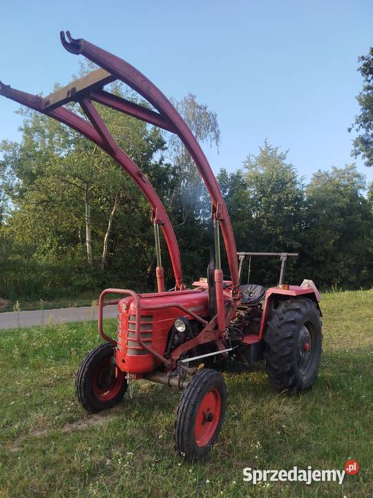 Ciągnik Rolniczy Zetor 4011 z ładowaczem Wąwolnica
