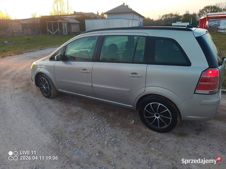 Opel Zafira B 19