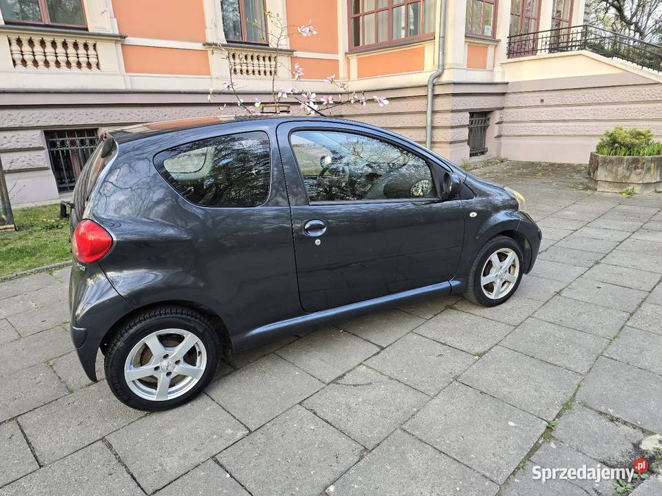 Toyota aygo 10 benzyna manualna Łódź sprzedam