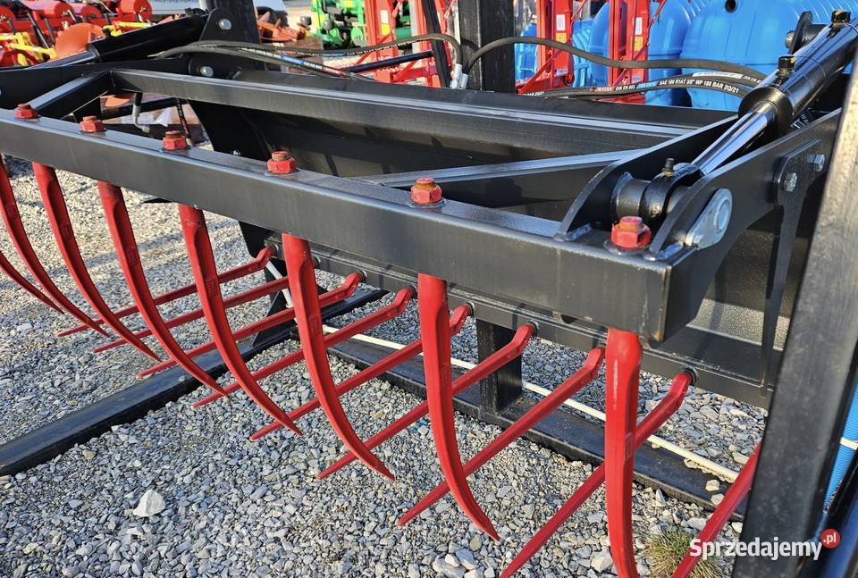 ŁADOWACZE czołowe METAL TECHNIK TYTAN case JOHN nieuszkodzony kujawsko-pomorskie Mogilno