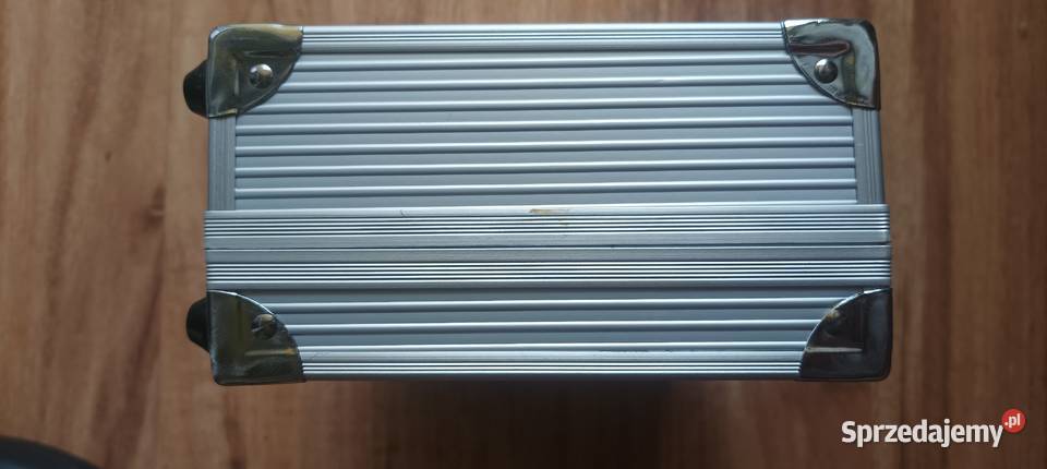 Sprzedam walizkę kosmetyczna pustą Torby, plecaki i walizki Lubin sprzedam