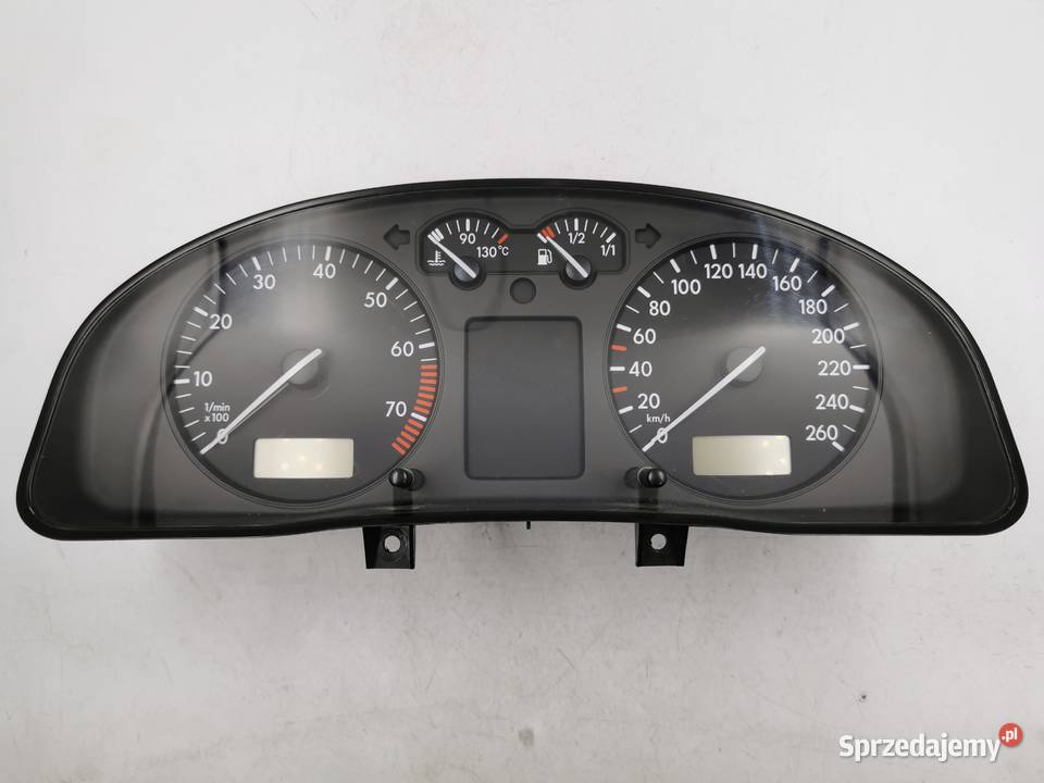 Sterownik Silnika VW Passat B5 18 ADR 8D0907558F