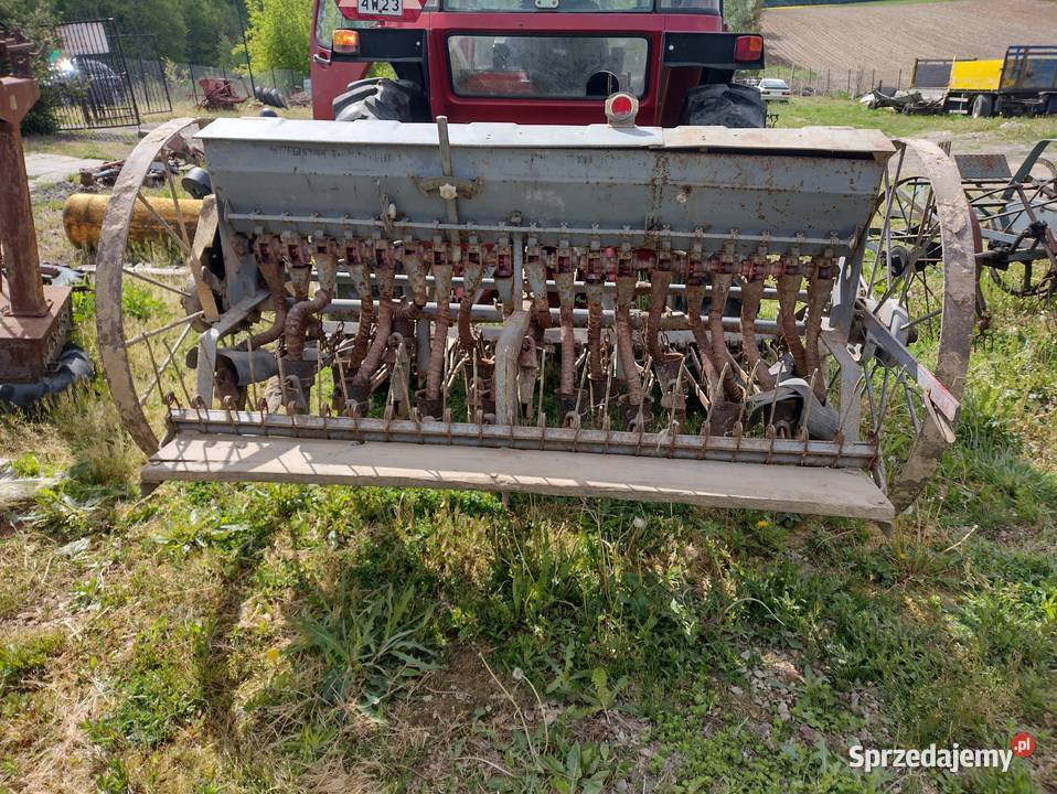 Siewnik zbożowy 19 lejek Spławy Pierwsze sprzedam