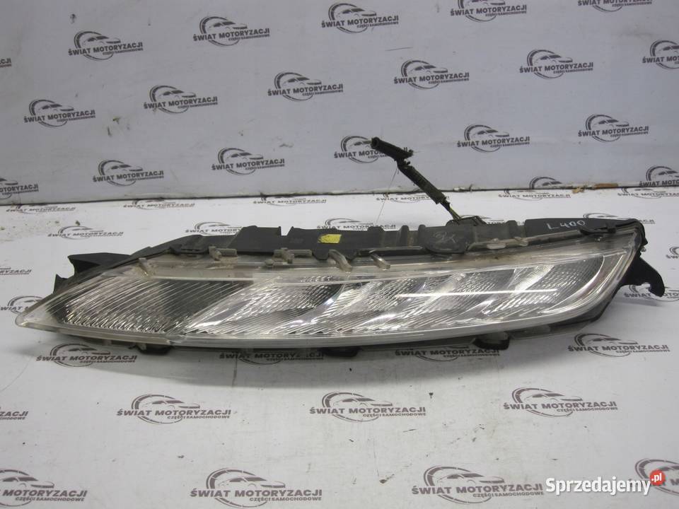 C4 GRAND PICASSO II 15r lampa LED lewa przód