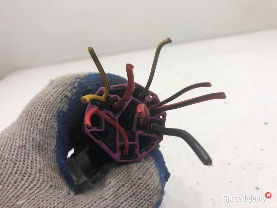 STACYJKA VW PASSAT B5 FL 4B0905851A 19 101 0005 osobowe Stacyjki i kluczyki sprzedam