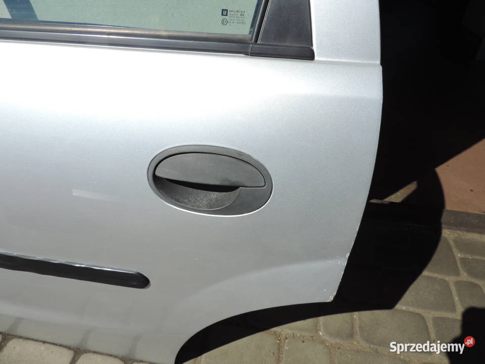 DRZWI LEWY TYŁ OPEL CORSA C 5D Z147 Rok produkcji 2002 Motoryzacja Nowy Sącz