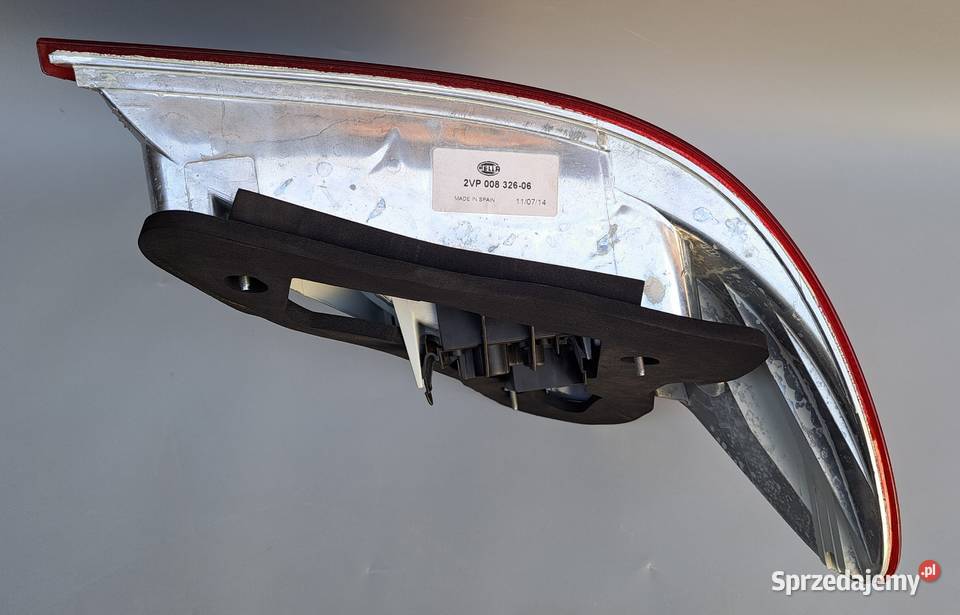 Lampa Tylna Prawa Mercedes CLK C209 A209 HELLA prawe sprzedam