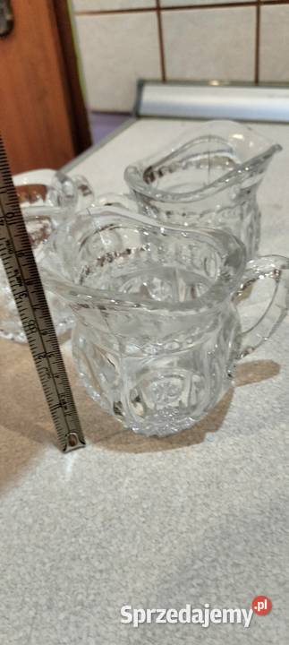 Mlecznik Filiżanki i spodki sprzedam