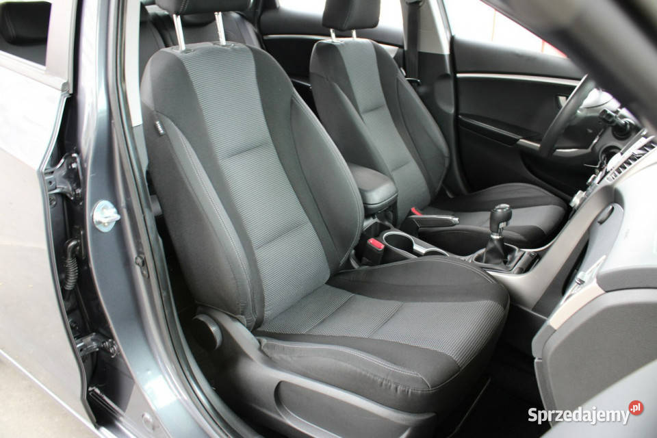 Hyundai i30 PREMIUMLedyOrglakierSerwisSuper VAT marża Gliwice