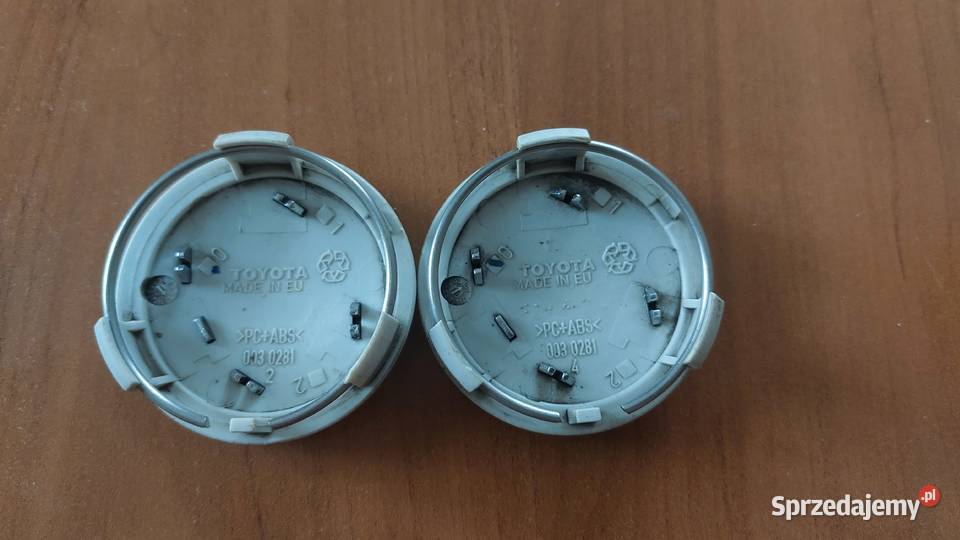 Dekielek TOYOTA 57 mm 0030281 2 sztuki Szczecin sprzedam