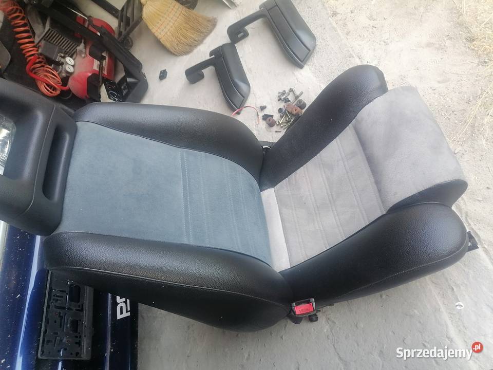 Alfa 33 fotele sportowe alcantara kubełki plus Wyposażenie wnętrza