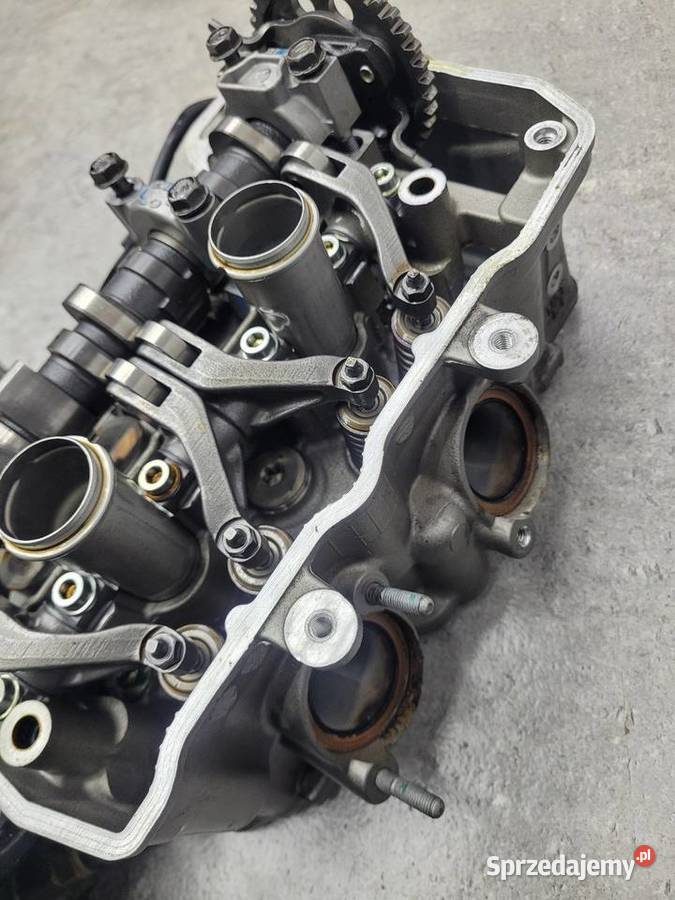 HONDA VFR 1200 F 1017 OEM GŁOWICA ZAWORY WAŁKI Pozostałe Nowy Tomyśl sprzedam