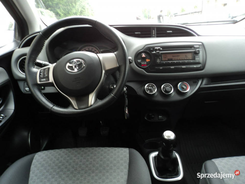 Toyota Yaris sprzedam ŁADNĄ toyote YARIS Z2015r Lublin