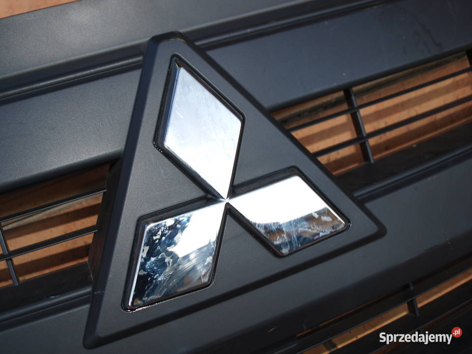 Mitsubishi Express grill chrom atrapa przód 2020 Kalisz