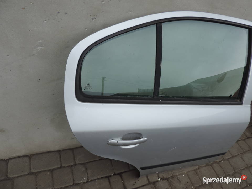 SKODA OCTAVIA 1 HB 5D DRZWI PRAWY TYŁ TYLNY