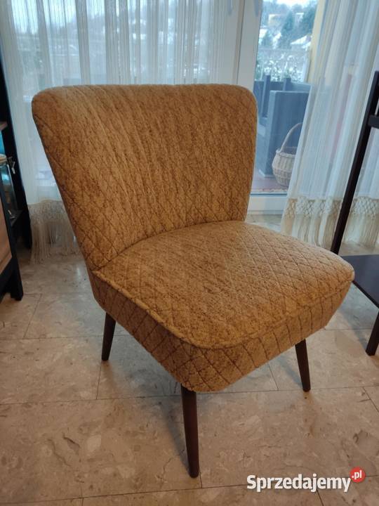 stary fotel PRL muszelka