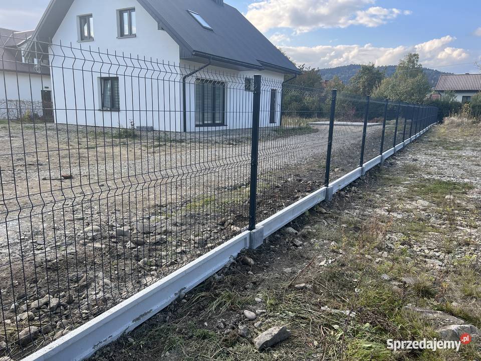 Montaż Ogrodzenia Kompleksowo Siatki i panele Krosno
