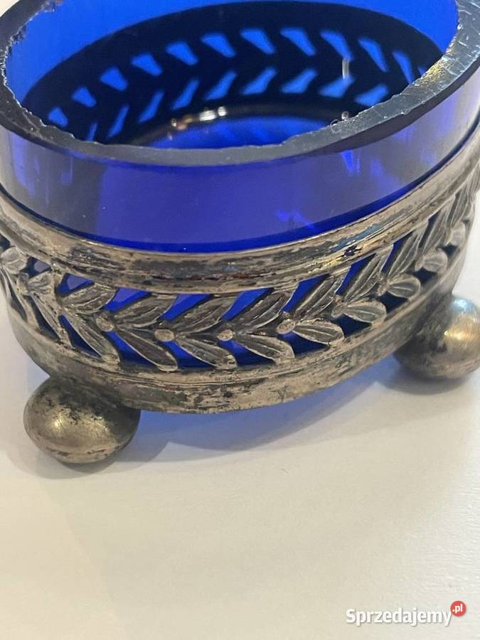 Solniczka z kobaltowego szkła w srebrze