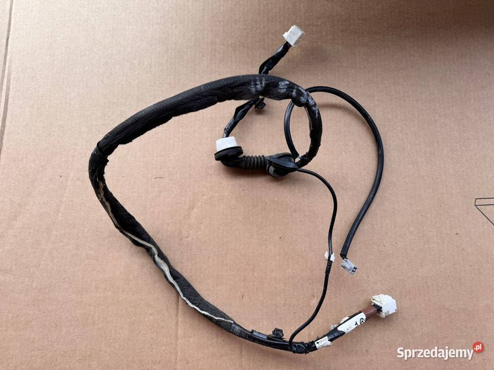 Wiązka klapy Yaris III 1120 821840D160 Brzesko