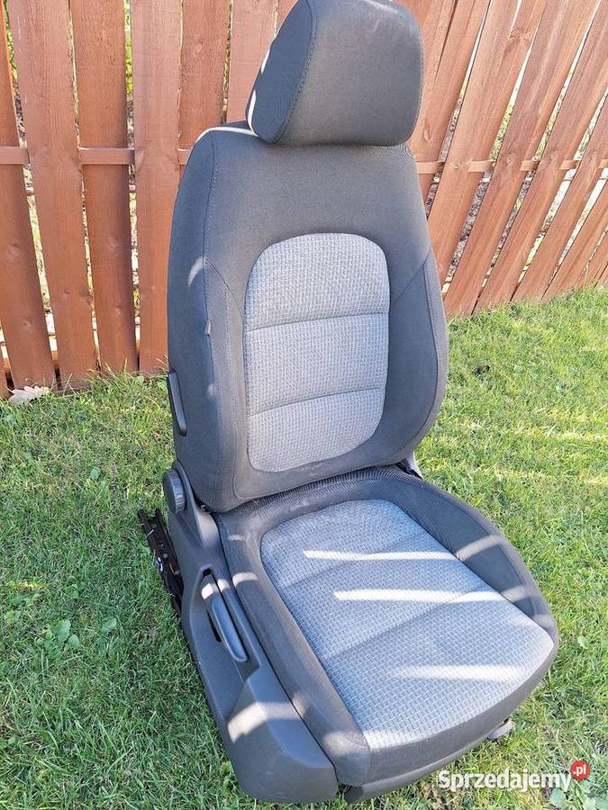 Fotel prawy Skoda Superb 2 osobowe Nisko