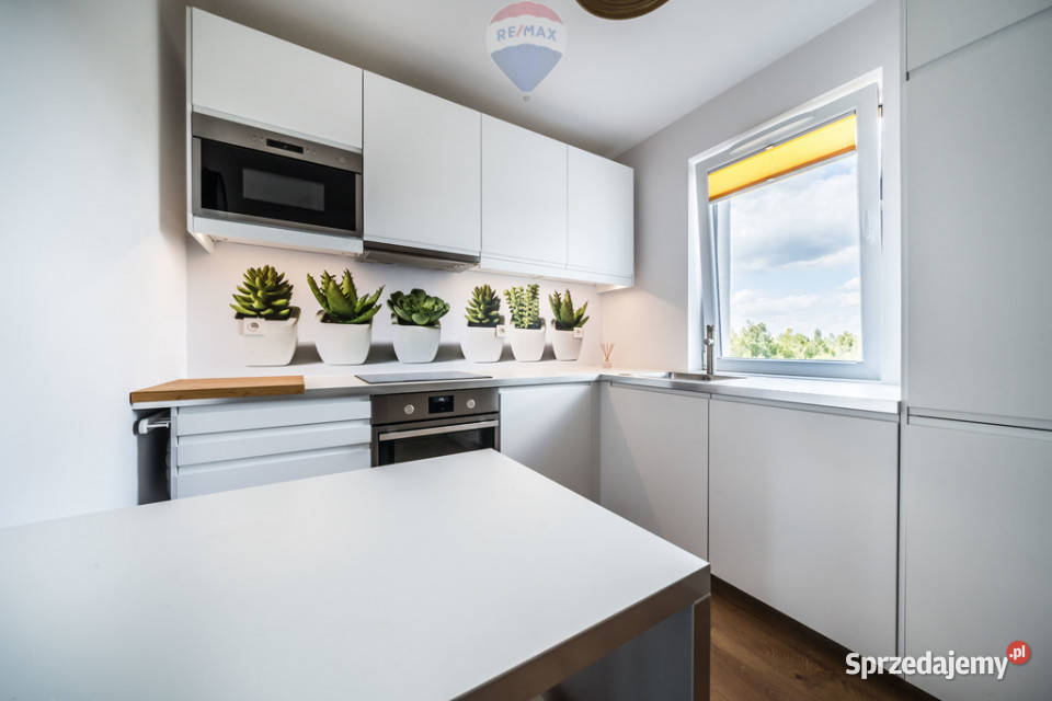 URZĄDZONE MIESZKANIE BALKON WINDA NARAMOWICE Piętro 3 Poznań