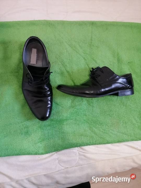 Wizytowe skórzane buty do garnituru