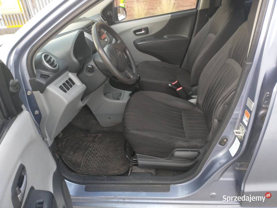 Nissan benzyna 10 2009 lać i jeździć benzyna Staszów