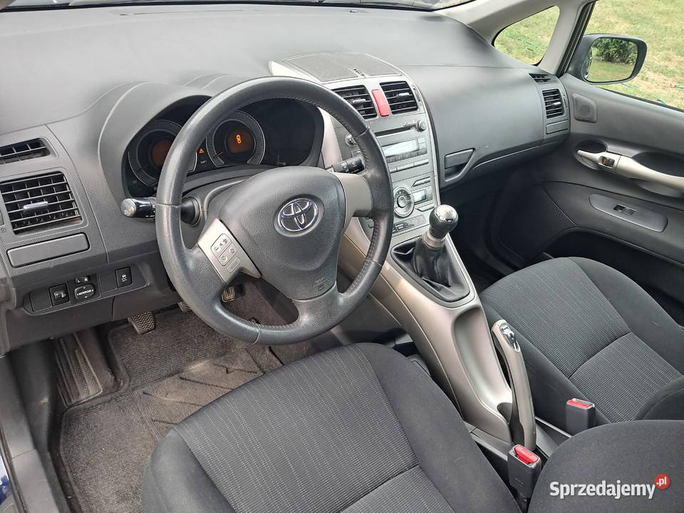 Toyota Auris 14 16V 160000 Białystok