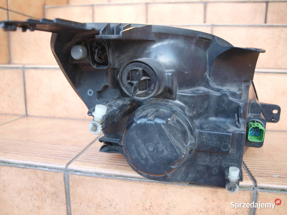 Ford Fiesta Mk6 lampa lewa przód zwykła 2002 sprzedam