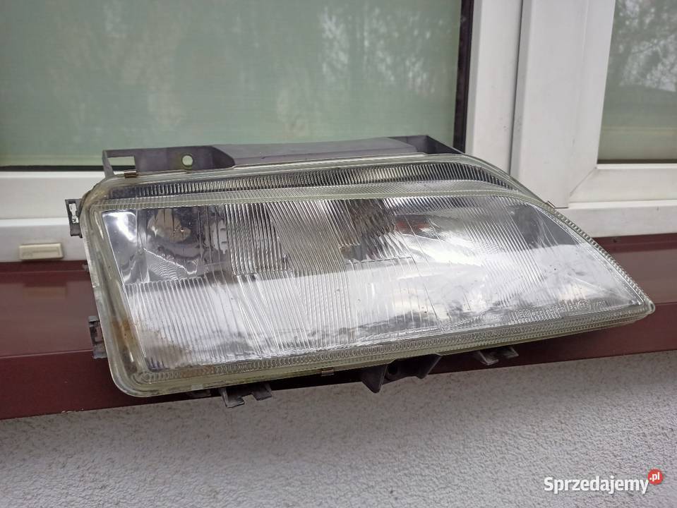 Citroen Xantia lampa przednia prawa reflektor osobowe łódzkie Sieradz sprzedam