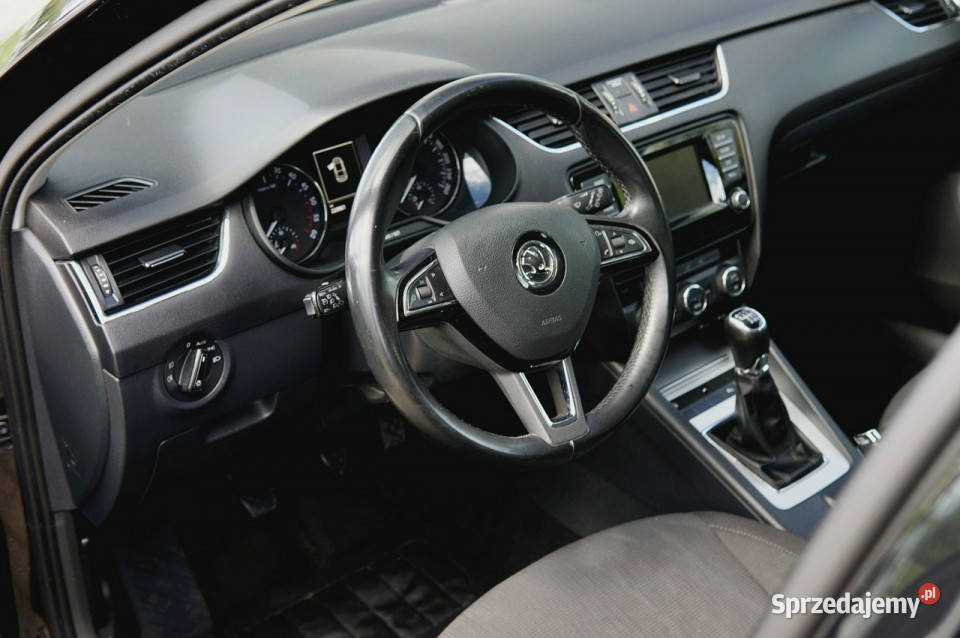 koda Octavia salon Polska 16 TDi 150 Elegance Warszawa