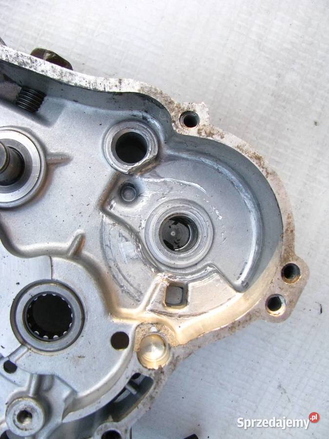 Yamaha DT175 MX kartery szpilka cylinder blok