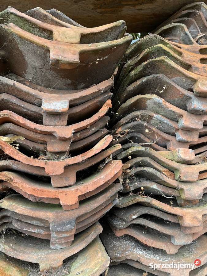 900 ceramicznej dachówki porozbiórkowej