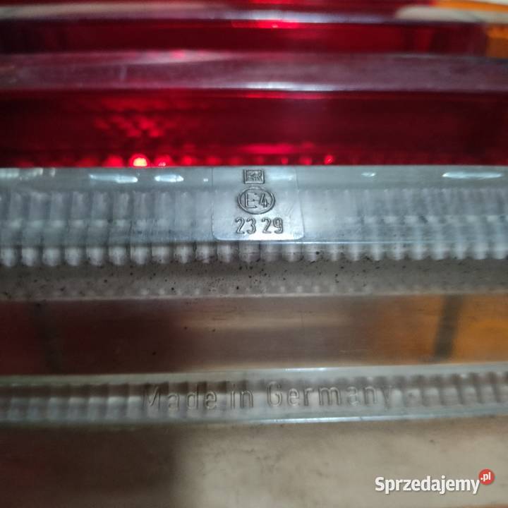 Mercedes W114 W115 komplet kloszy lamp tylnich Środa Wielkopolska