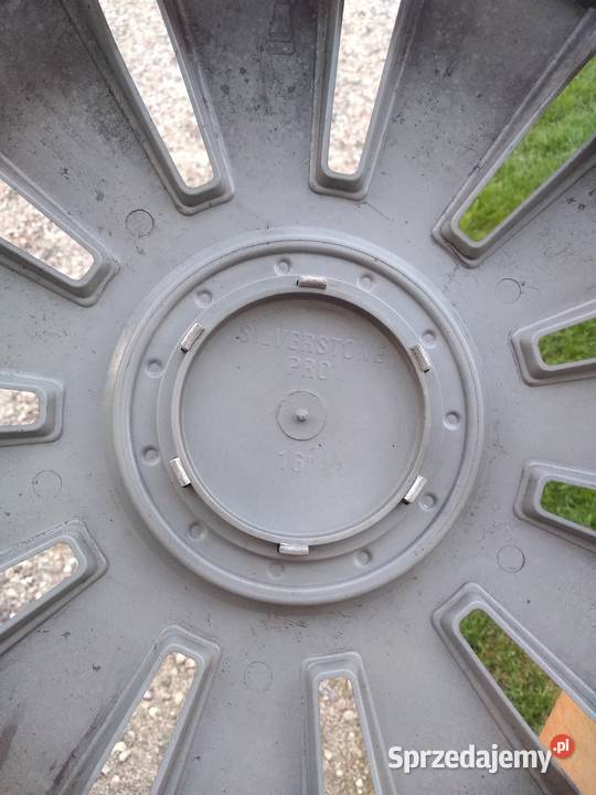 Kołpaki 3 sztuki 16 Silverstone Pro Black Pozostałe Andrzejewo