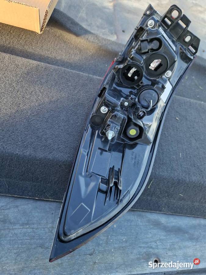 Toyota Corolla E210 E21 sedan lampa LED nowa ORG