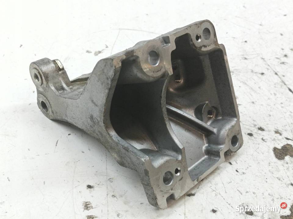 ŁAPA WSPORNIK 16 16V VVTI Toyota Corolla XI 2013 Zawieszenie silnika sprzedam