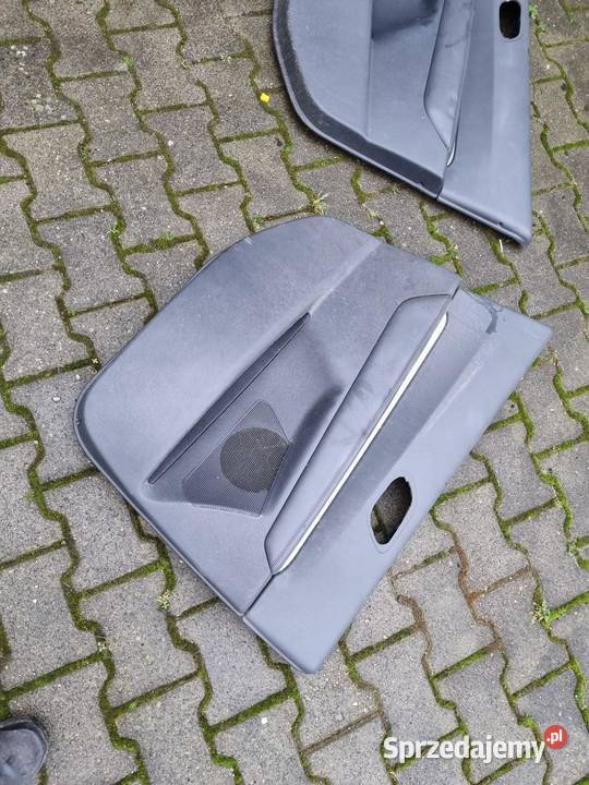 TAPICERKA BOCZEK DRZWI LEWY PRZÓD PEUGEOT 3008 I Tapicerki samochodowe