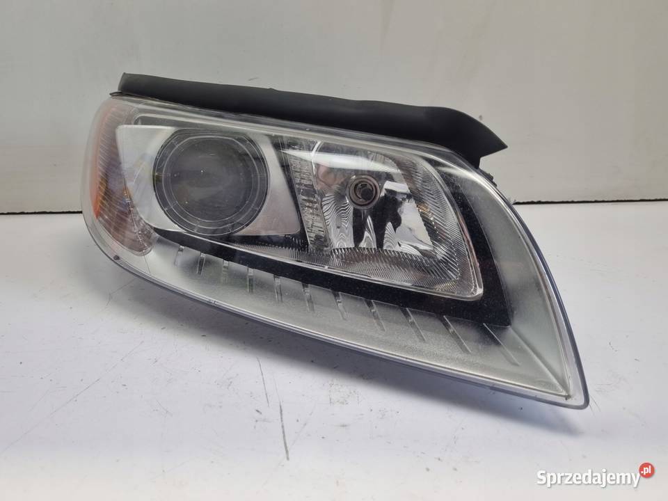 LAMPA PRAWA Volvo V70 III S80 II PRZEDNIA prawy Rudka