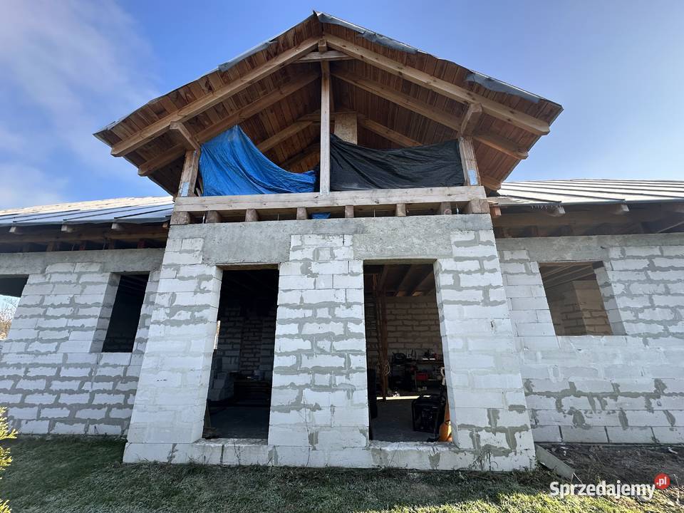 Dom z dwoma osobnymi lokalami 100m2