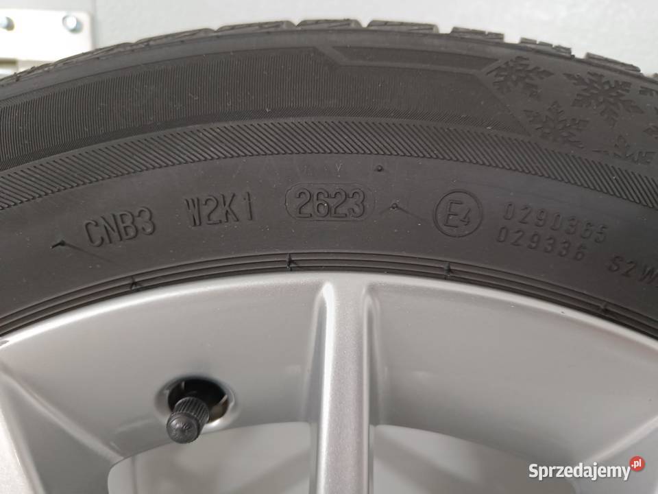 Felgi Volvo opony zimowe 21555r16 75J 5x108 Kock