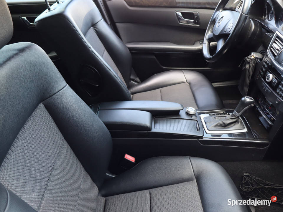 Mercedes E E 200 elektrycznie ustawiane fotele Katowice